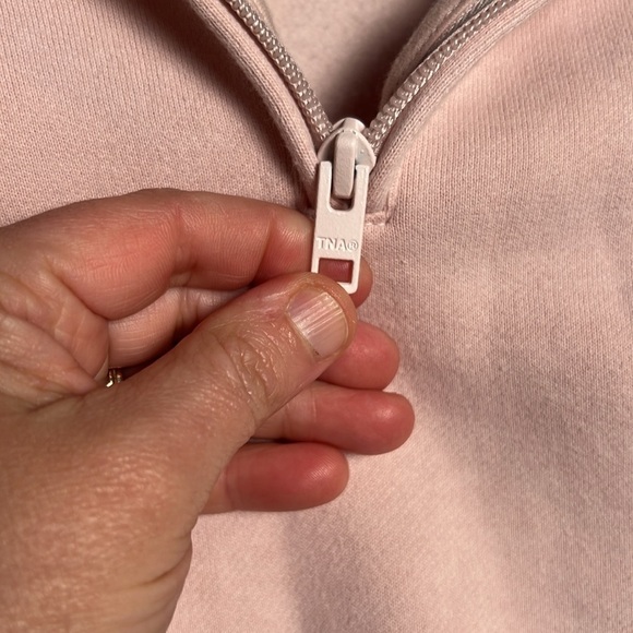 TnA COZY Perfect Fleece Cropped Sweater Womens XS Long Sleeve Light Pink - Picture 4 of 6